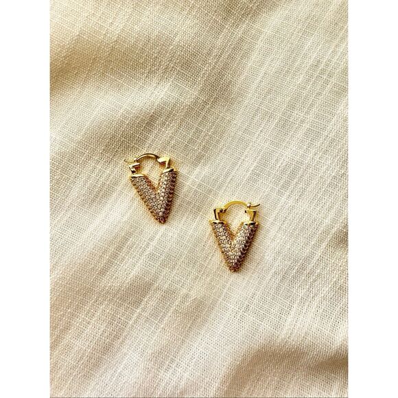 Cubic zirconia V dangle earring - Picture 1 of 3